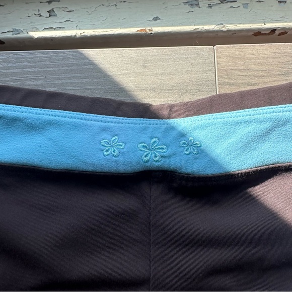 Tuff Athletics Flared Pants - Picture 2 of 4